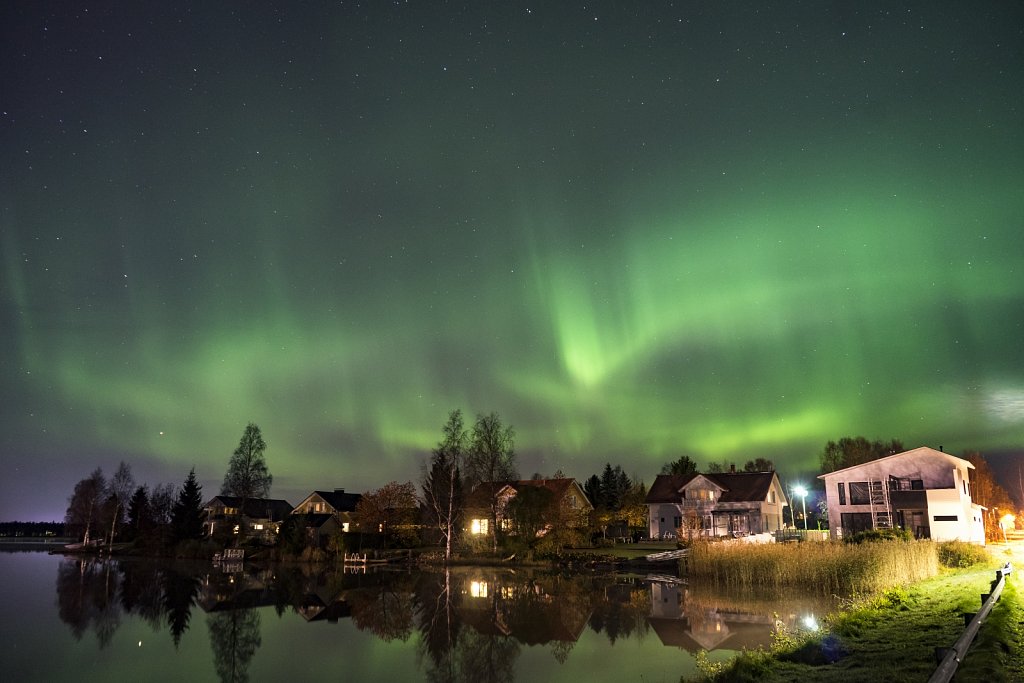Northern lights dancing over Oulu